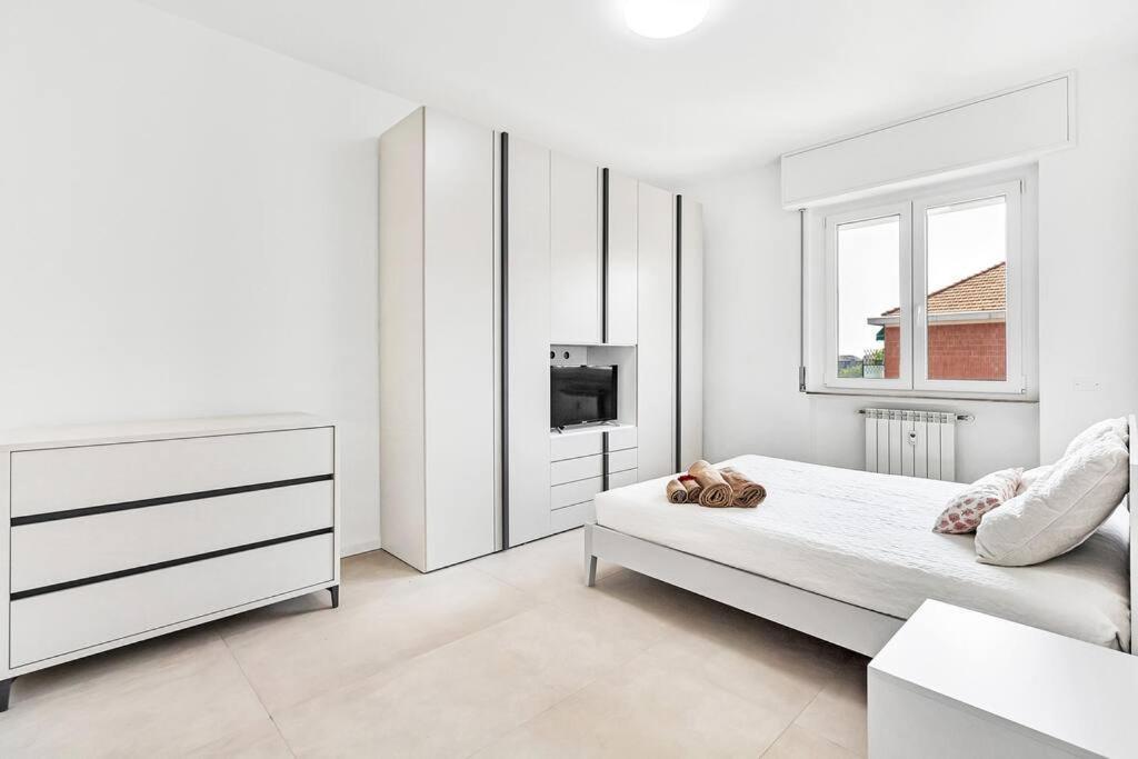 Alessia'S Flat - Caroli Apartment Milan Bagian luar foto