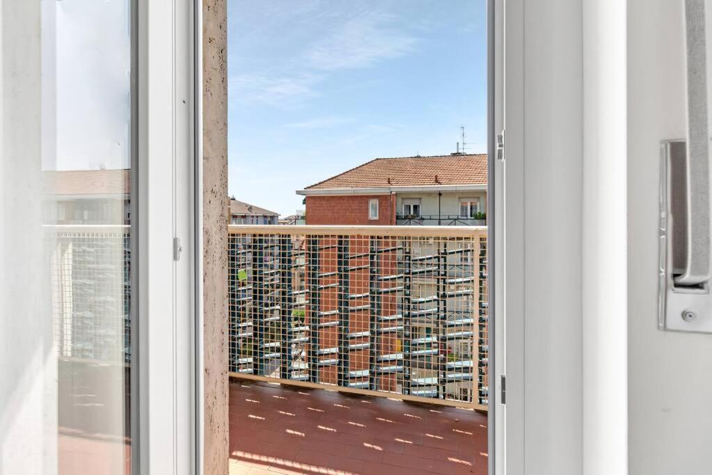 Alessia'S Flat - Caroli Apartment Milan Bagian luar foto