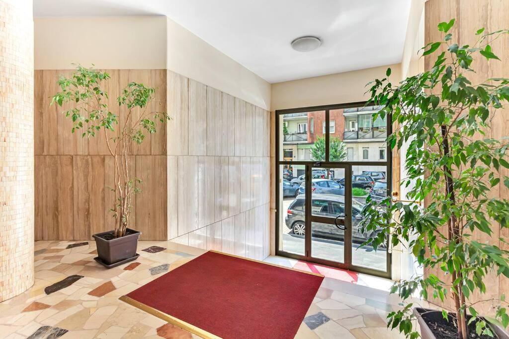 Alessia'S Flat - Caroli Apartment Milan Bagian luar foto